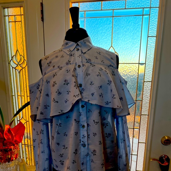 Ladies cold shoulder floral light blue long sleeve shirt - Picture 2 of 11